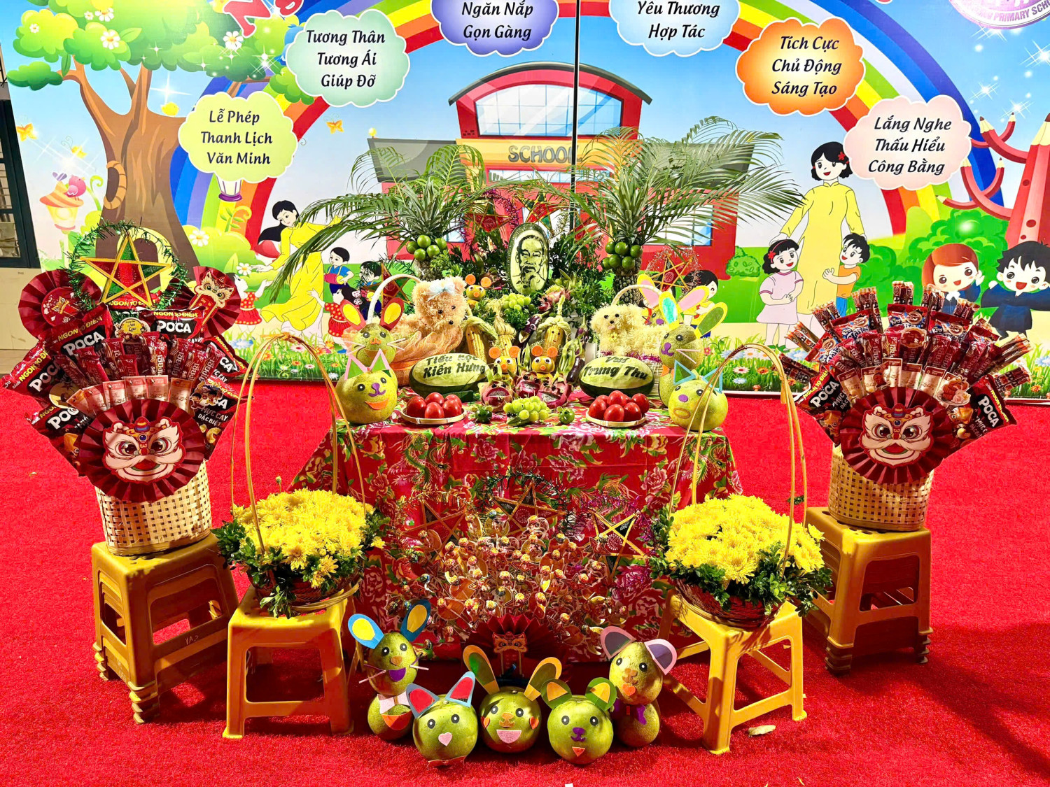 TRƯỜNG TIỂU HỌC KIẾN HƯNG RỘN RÀNG TRUNG THU YÊU THƯƠNG
