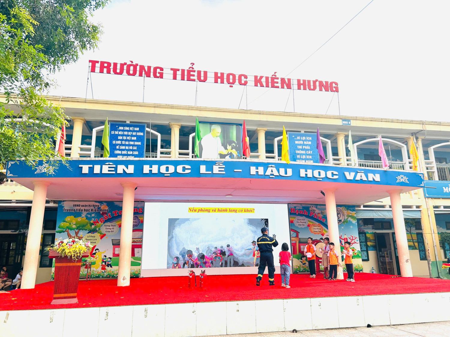 z7110327498594 fe2d66212fcb637574cfe1a82f49febc