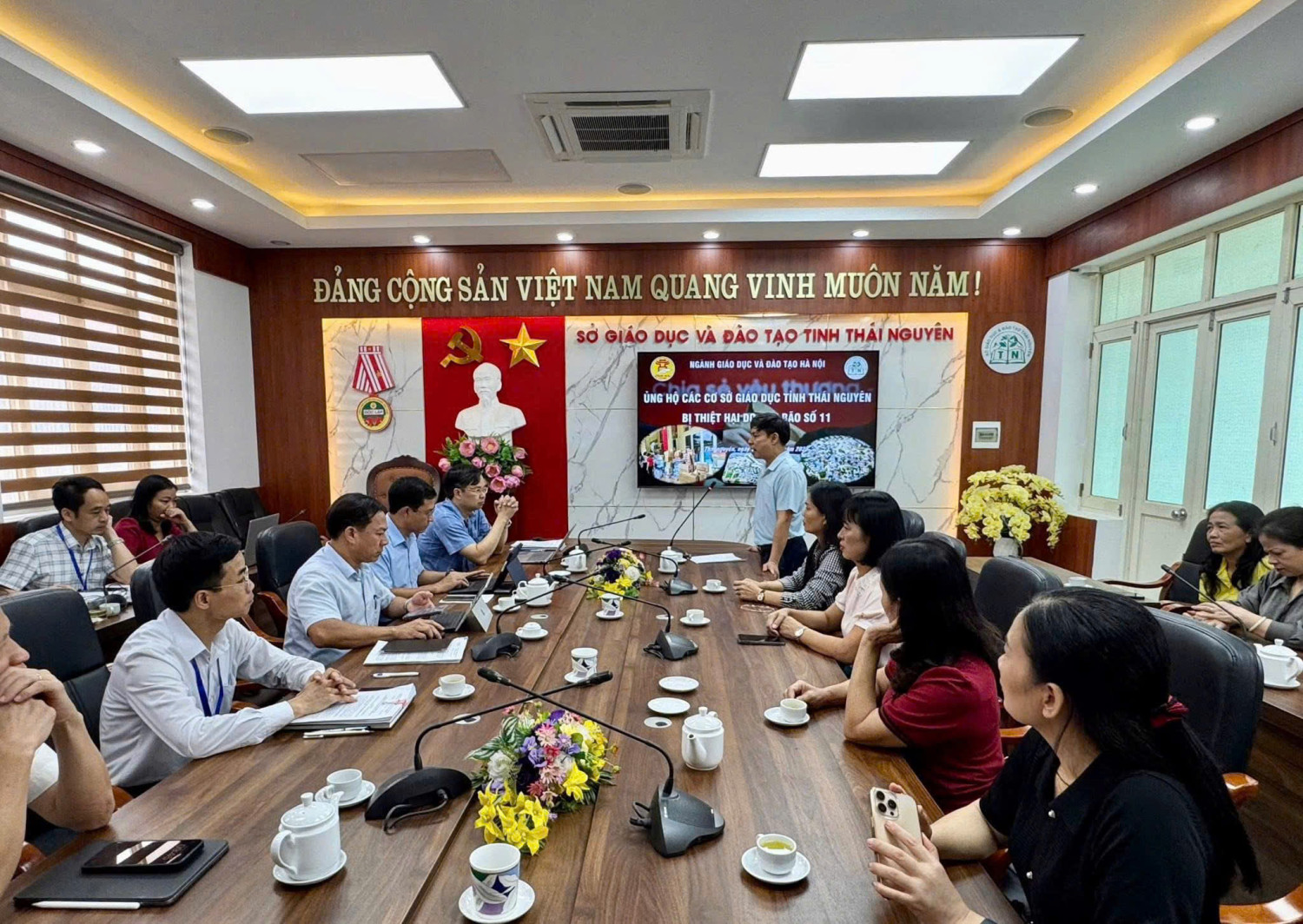 TRƯỜNG TIỂU HỌC KIẾN HƯNG – HƯỚNG VỀ ĐỒNG BÀO VÙNG LŨ THÁI NGUYÊN