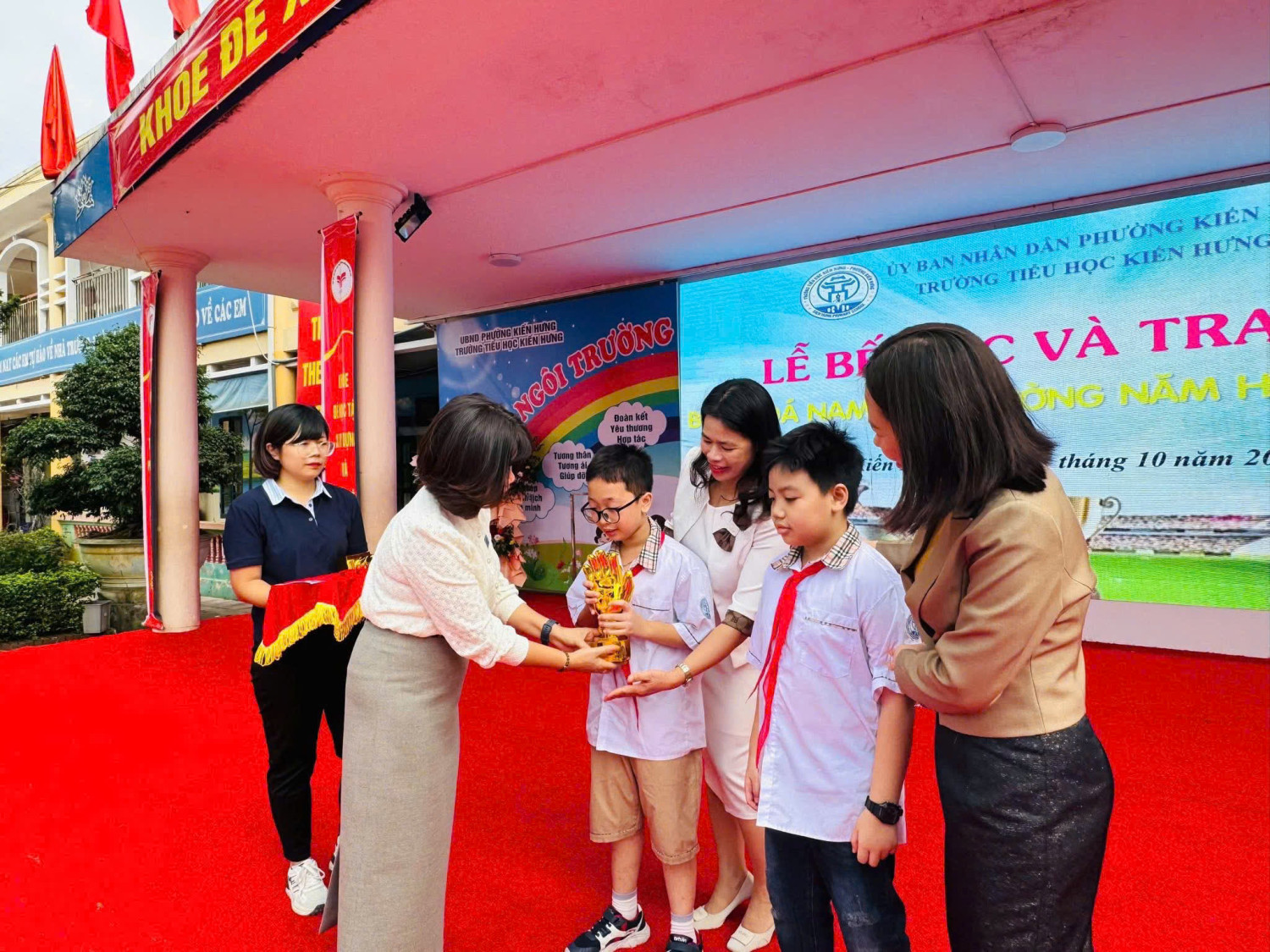 z7164272231805 921695b4f3a160d9e0c0a50f335c8887